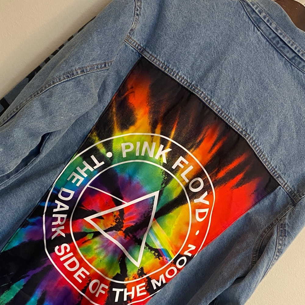 Pink Floyd Denim Jacket “The Dark Side of Moon” Tie Dye Back Hit. Large Unisex